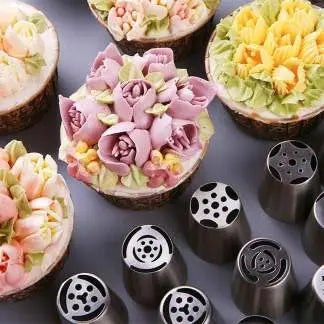 Flower Spritz Nozzle Set – Effortless Cake Decoration