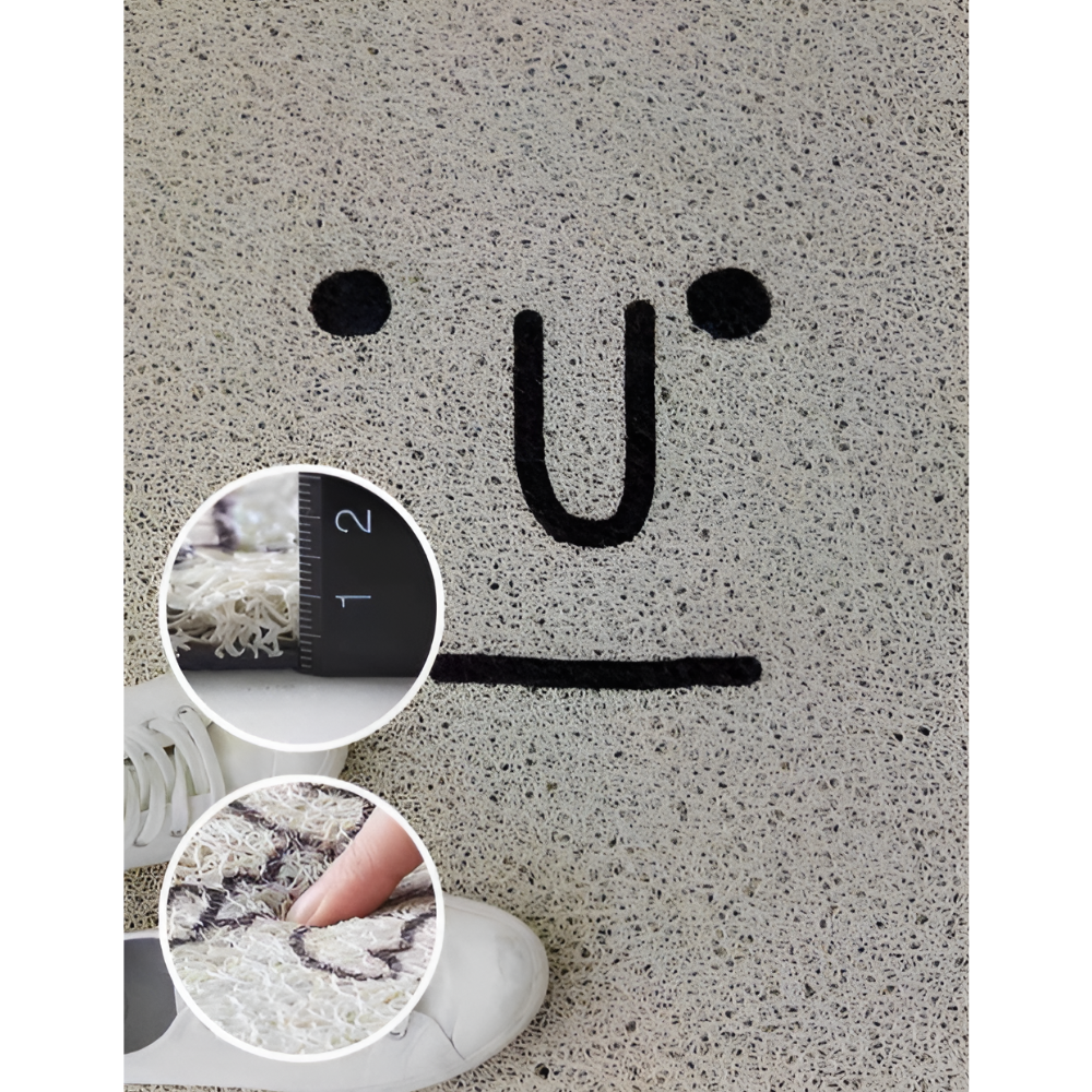 Smiley Doormat – Non-Slip PVC with Quick-Drying Surface